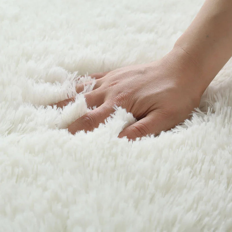 White Fluffy Furry Rug – Modern Soft Carpet for Living Room & Bedroom
