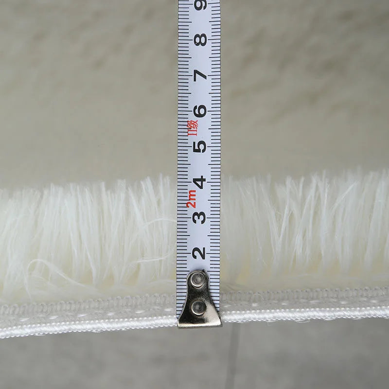 White Fluffy Furry Rug – Modern Soft Carpet for Living Room & Bedroom